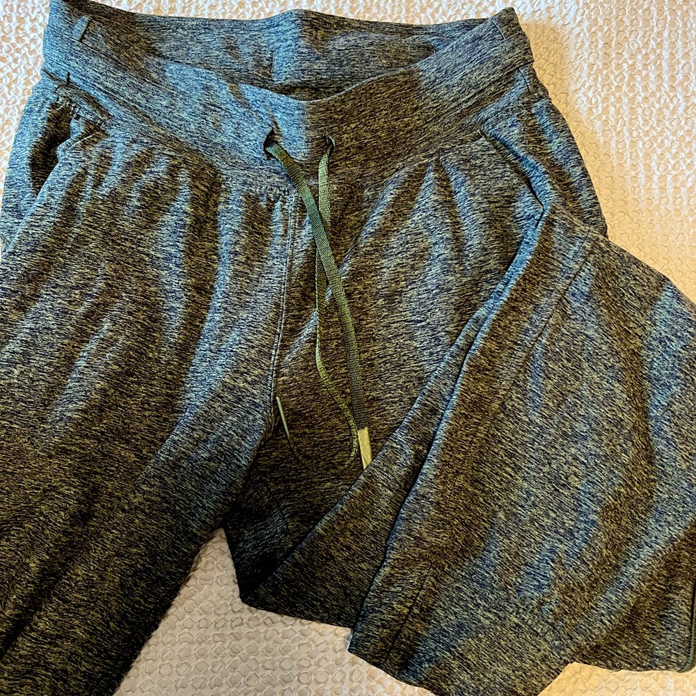 Lululemon green heathered Ready to Rulu joggers